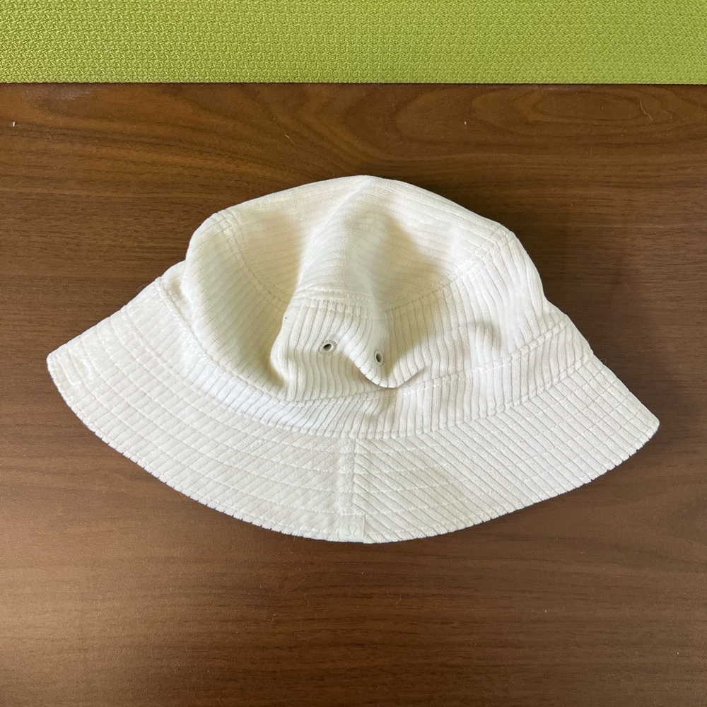 *SOLD* Lululemon Corduroy Bucket Hat in Cream